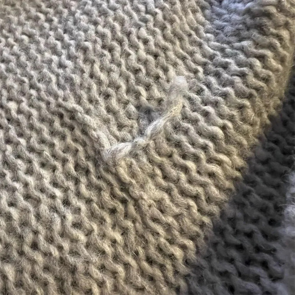 Incalpaca TPX Gray Turtleneck Poncho Sweater Cape L/XL Asymmetric Hem Winter - Picture 9 of 12